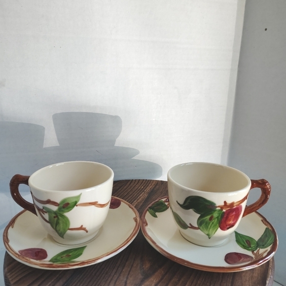 Franciscan Apple Cups & Saucers Set Of 2 Apple Tree Cups And Plates Vintage USA - Picture 1 of 16
